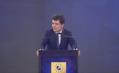 Congresul PNL - Nicuşor Dan: În urmă cu două luni, România a trecut printr-un moment dificil şi PNL a mers în direcţia corectă/ PNL a făcut şi greşeli, dar a ţinut direcţia corectă pentru România şi şi-a asumat decizii grele în momente grele  - VIDEO