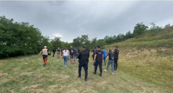 Preşedintele Nicuşor Dan crede că femicidul este ”o problemă gravă” în România: Este o problemă de mentalitate / Statul român nu dă o impresie de forţă, de fermitate