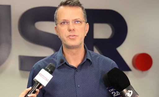 Ministrul Apărării, mesaj liniştitor pentru cei care văd mişcări de echipament militar: N-au de ce să se îngrijoreze. O armată trebuie să fie pregătită. Ca să fii pregătit, trebuie să te antrenezi. Nu poţi să te antrenezi numai pe simulator în birou
