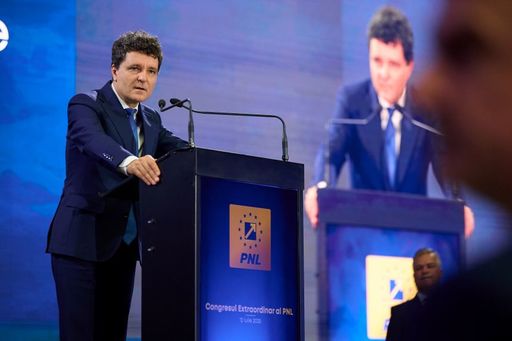 Nicuşor Dan, întrebat despre divergenţa dintre SUA şi unele state europene privind cumpărarea de arme pentru Ucraina: În tot mecanismul ăsta România are un rol relativ mic. Lucrul cel mai îmbucurător e cel concret, că azi s-a dat pachetul 18 de sancţiuni