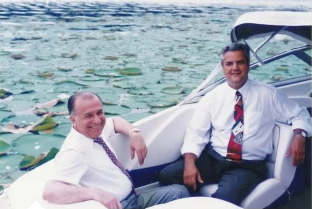 DECESUL LUI ION ILIESCU - Adrian Năstase: A murit Ion Iliescu şi a luat cu el aproape un secol de istorie românească. A fost un om de stat care a cultivat respectul bazat pe dialog/ Îi datorez intrarea mea în politică
