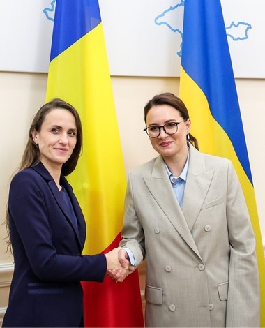 Oana Ţoiu: Încep prima vizită bilaterală a unui ministru de Externe al României la Kiev de la începutul invaziei nejustificate a Rusiei/ Întrevedere cu prim-ministrul Ucrainei, Yulia Svyrydenko