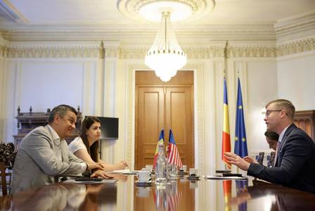Sorin Grindeanu, discuţii cu oficialii Ambasadei SUA: Suntem interesaţi, în primul rând, de consolidarea prezenţei militare americane în România, dar şi de creşterea relevanţei României în noul context geopolitic / Ce spune despre Visa Waiver