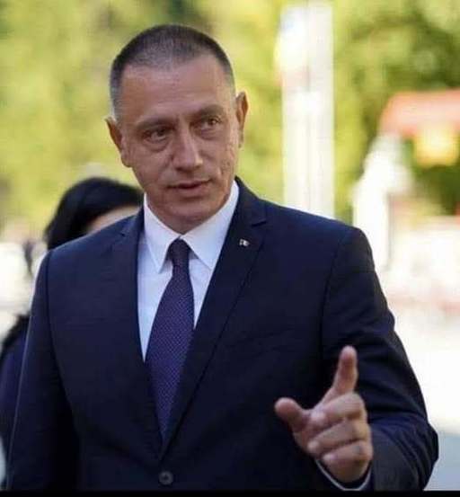 Fifor (PSD): Nu îmi amintesc ca un şef de stat şi comandant suprem al Forţelor Armate să fi lipsit de la ceremoniile dedicate Zilei Marinei /Un gest urât faţă de Armata României şi faţă de toţi cei care servesc sub drapel