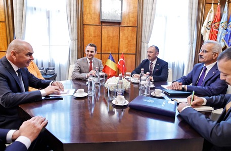 Ilie Bolojan, întrevedere cu ministrul Transporturilor şi Infrastructurii din Republica Turcia, Abdulkadir Uraloğlu: În contextul economic dificil actual, România va aplica un tratament corect şi echitabil tuturor companiilor, indiferent de ţară

