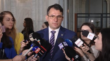 Ştefan Pălărie: USR va venit la această şedinţă de coaliţie cu amendamente şi cu propuneri, o mare parte dintre ele sunt în zona comasărilor şi eliminărilor de instituţii inutile / Prioritatea zero, asumarea răspundării pe Pachetul 2 de măsuri