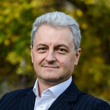 Radu Ghidău, liderul Partidului Alianţa România Modernă: Singurul lucru pe care îl auzim de la AUR este gălăgia. În rest nu am văzut niciun fel de soluţii şi o spun în cunoştinţă de cauză / AUR este partidul unui singur om
