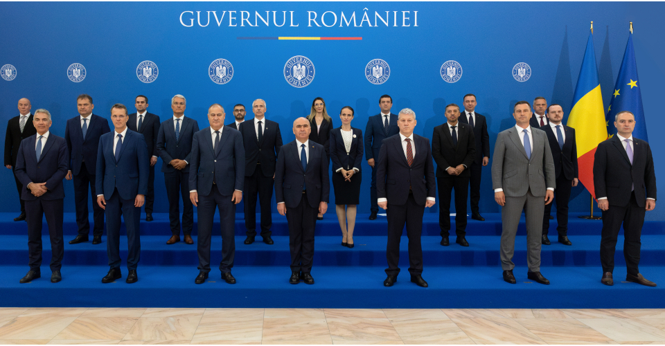Barometrul vizibilităţii miniştrilor - Premierul Ilie Bolojan conduce în topul vizibilităţii, urmat de ministrul Sănătăţii Alexandru Rogobete şi de ministrul Mediului, Diana Buzoianu / Patru miniştri au sub 1.000 de menţiuni în presa scrisă şi online