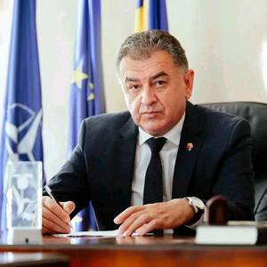 Primarii, discuţii intense despre reducerea posturilor / Cristian Gentea: Discuţii au fost şi la 3 noaptea / Primarul din Piteşti l-a întrebat pe premier cum face efectiv să reducă 200 de posturi / Bolojan: Să-şi respecte alegătorii / Replica primarului


