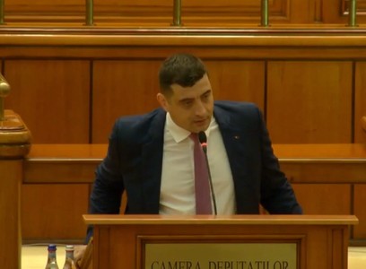 UPDATE - Simion, discurs de la tribuna Parlamentului, deşi anunţase că parlamentarii opoziţiei nu intră în sala de şedinţe în care se dezbat moţiunile de cenzură