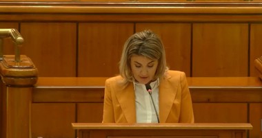 UPDATE - A treia moţiune de cenzură împotriva Guvernului Bolojan, privind reforma ASF, ANRE şi ANCOM, a fost respinsă de Parlament / Bolojan: Opoziţia propagă mesaje contrare intereselor ţării noastre