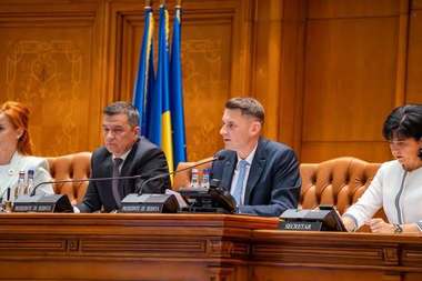 Preşedintele Senatului, Mircea Abrudean: Partidele din opoziţie, AUR, SOS România şi POT, au făcut circ astăzi în Parlament la votul pe cele 4 moţiuni depuse, un demers care s-a dovedit demagogic şi populist