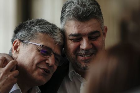 Ionuţ Moşteanu, despre disputa Boloş - Ciolacu pe deficitul bugetar: Boloş era foarte lăudat de Ciolacu. Erau ca doi bobi într-o păstaie. Am o solidă bănuială că Boloş l-a învăţat pe Ciolacu această schemă de pe urma căreia suferim şi acum - VIDEO
