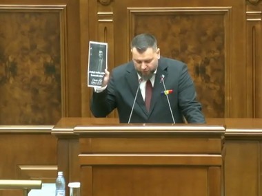 Senatorii au ţinut un  moment de reculegere în memoria activistului conservator Charlie Kirk