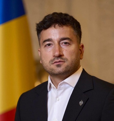 Lucian Muşat (deputat AUR): Venim în ajutorul celor care cer ordine de protecţie cu o lege care va salva multe vieţi. Sistem de monitorizare a persoanelor ce cer ordin protecţie, ce va comunica cu dispozitivul de urmărire a agresorului
