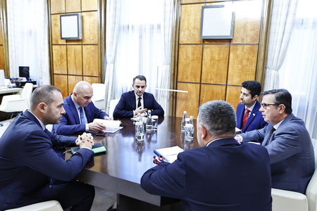 Premierul Ilie Bolojan l-a primit la Palatul Victoria pe Ambasadorul Regatului Spaniei în România

