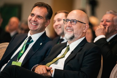 Congresul UDMR a stabilit obiectivele pentru anii următori: menţinerea unităţii comunităţii şi consolidarea capacităţii sale de rezistenţă şi de acţiune /  Antal Árpád, primarul municipiului Sfântu Gheorghe, numit director strategic al UDMR