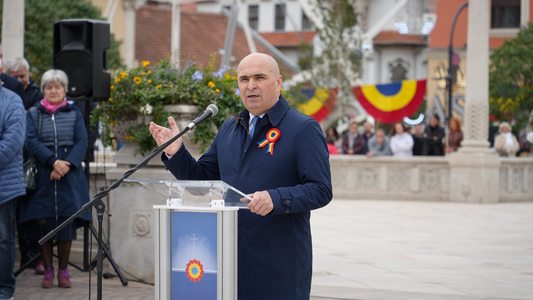 Bolojan consideră că laşitatea, hoţia şi deciziile greşite au făcut rău României: Ăştia sunt duşmanii noştri, nu alţii / Cât voi sta în această funcţie – o zi, o lună - trebuie să ştiţi că voi face tot ceea ce este posibil pentru ţara noastră