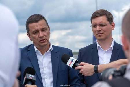 Europarlamentarul Victor Negrescu anunţă că se alătură echipei conduse de Sorin Grindeanu, candidând pentru una dintre cele cinci funcţii de prim-vicepreşedinte al PSD: Nu mai există lideri providenţiali, nu există nici monopolul adevărului