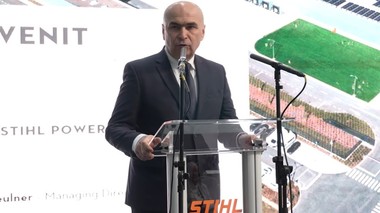 Premierul Ilie Bolojan, la ceremonia de inaugurare a noii fabrici STIHL din Oradea: Cei care lucrează în companiile private sunt cei care duc ţara noastră în spate