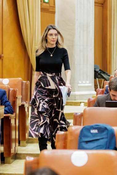 Diana Buzoianu (USR): Proiectul privind incriminarea căsătoriilor forţate nu priveşte minorităţile. E o lege care se va asigura că protejează mii de fete şi femei, majoritatea absolută a victimelor acestor abuzuri