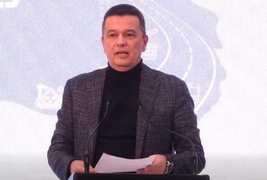 Grindeanu: Eu nu am cunoştinţă de vreo coaliţie PSD - AUR. Nici nu am discutat aşa ceva / Ca să intrăm într-o treabă de acest tip, ar trebui să ieşim din coaliţia actuală, ceea ce nu ne dorim / Exclud total
