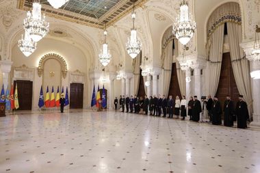 Nicuşor Dan, la ceremonia de decorare a Sanctităţii Sale Bartolomeu I, Patriarhul Ecumenic al Constantinopolului, şi a Patriarhiei Române: Statul român, un garant al libertăţii de conştiinţă şi de credinţă, precum şi un partener loial al Bisericii - FOTO / VIDEO