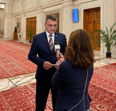 REDIMENSIONAREA TRUPELOR AMERICANE - Bogdan Rodeanu (USR): În realitate, lucrurile stau exact invers. În timp ce o brigadă terestră îşi încheie ciclul de rotaţie, România găzduieşte noi capabilităţi aeriene de ultimă generaţie