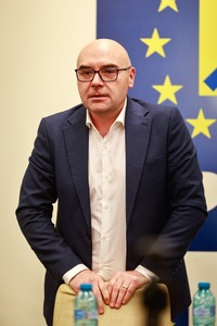 UPDATE - Mihai Răzvan Moraru, desemnat candidat comun al USR şi PNL pentru preşedinţia Consiliului Judeţean Buzău