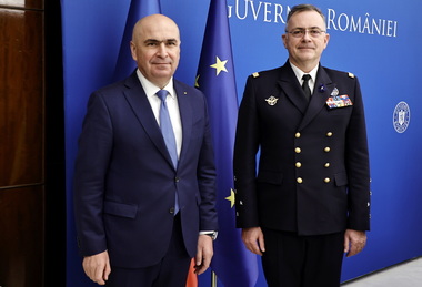 Premierul Ilie Bolojan, la întâlnirea cu amiralul Pierre Vandier, Comandantul Suprem Aliat pentru Transformare-SACT: Obiectivul României este consolidarea poziţiei Alianţei de descurajare şi o politică solidă de apărare pe termen lung