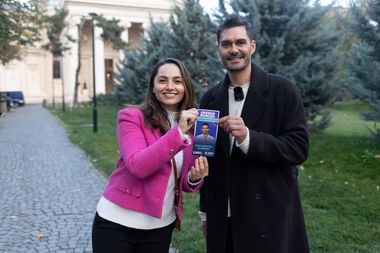 Actorul George Burcea şi-a depus candidatura la Primăria Bucureştiului din partea POT
