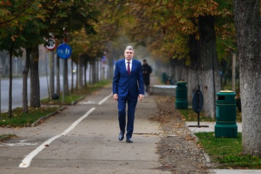 Marcel Ciolacu şi-a depus candidatura la preşedinţia CJ Buzău: Mă întorc unde am crescut. Nu fac un pas înapoi, fac un pas imens înainte - FOTO