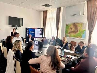 Alexandru Rogobete: Astăzi am reunit grupul de lucru pentru elaborarea Strategiei Naţionale de Îngrijiri Paliative şi Îngrijire la Domiciliu, un pas necesar pentru oamenii care au nevoie de sprijin real atunci când viaţa devine fragilă