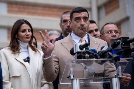 Snoop.ro - George Simion a dat un milion de euro pentru o zi de promovare la Realitatea TV  / AEP nu rambursează partidului peste 17 milioane de lei, considerând cheltuielile neconforme / Ce spun George Simion şi Anca Alexandrescu