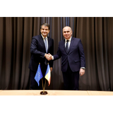 Premierul Ilie Bolojan, întâlnire cu vicepreşedinte executiv al Comisiei Europene pentru coeziune şi reforme / Au discutat despre PNRR, dar şi despre flexibilizarea instrumentelor financiare europene, pentru a le adapta la nevoile fiecărui stat membru

