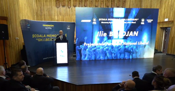 UPDATE - Ilie Bolojan, tinerilor liberali: E simplu să demisionezi, să dezertezi, să ştiţi, dar e mult mai greu să stai şi să faci ceea ce trebuie. Şi astăzi nu sunt nişte vremuri uşoare / Trebuie să înţelegem că trebuie să ai decenţă şi răbdare

