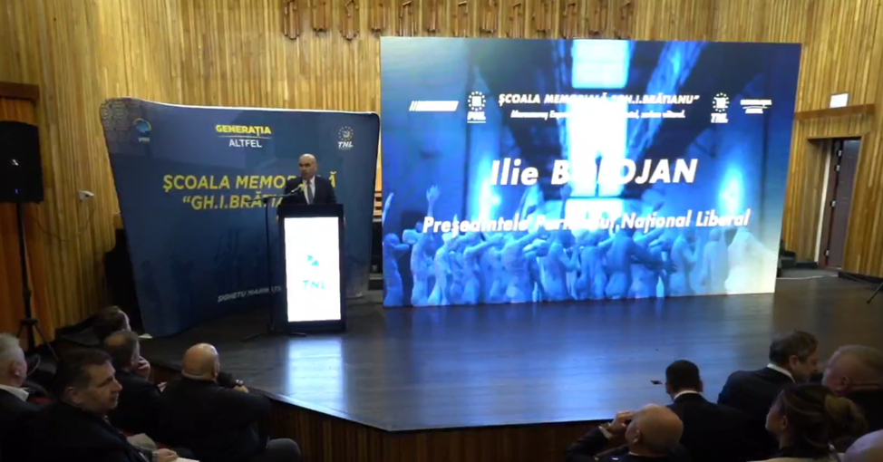 UPDATE - Ilie Bolojan, tinerilor liberali: E simplu să demisionezi, să dezertezi, să ştiţi, dar e mult mai greu să stai şi să faci ceea ce trebuie. Şi astăzi nu sunt nişte vremuri uşoare / Trebuie să înţelegem că trebuie să ai decenţă şi răbdare

