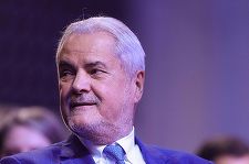 Adrian Năstase anunţă că a fost supus unei intervenţii chirurgicale la un umăr, la Spitalul Foişor: Urmează o perioadă mai lungă de recuperare