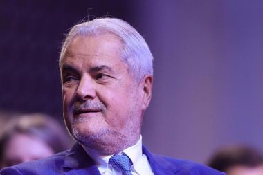 Adrian Năstase anunţă că a fost supus unei intervenţii chirurgicale la un umăr, la Spitalul Foişor: Urmează o perioadă mai lungă de recuperare