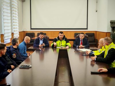 Lideri PSD din Prahova şi Dâmboviţa, atac la Ministerul Mediului pe tema crizei apei potabile: Conducta de aducţiune este avariată de peste şase luni, iar în tot acest timp nu s-a făcut absolut nimic pentru a fi reparată
