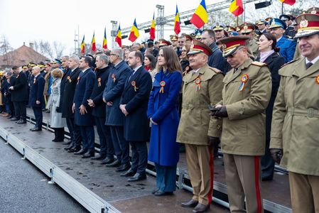 Oana Ţoiu, de Ziua Naţională: Într-o lume marcată de incertitudini şi zgomot, de conflicte la graniţa noastră şi de transformări rapide, acest 1 Decembrie ne reaminteşte cine suntem dar şi că nu suntem singuri