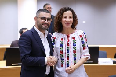 Reuniune a miniştrilor muncii din cele 27 de state membre UE – Roxana Mînzatu: Avem nevoie de simplificare, dar asta nu înseamnă să lăsăm muncitorii fără drepturi sociale / Florin Manole: Politicile europene au îmbunătăţit semnificativ viaţa românilor

