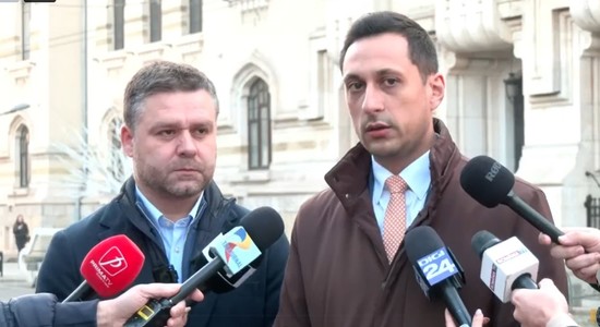 UPDATE - Vlad Gheorghe îşi anunţă retragerea din cursa pentru Primăria Capitalei, în favoarea lui Ciprian Ciucu / Apel către Drulă să îl susţină pe Ciucu, dacă nu vrea ca Bucureştiul să aibă un primar extremist / Reacţia lui Ciucu - VIDEO