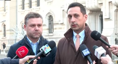 UPDATE - Vlad Gheorghe îşi anunţă retragerea din cursa pentru Primăria Capitalei, în favoarea lui Ciprian Ciucu / Apel către Drulă să îl susţină pe Ciucu, dacă nu vrea ca Bucureştiul să aibă un primar extremist / Reacţia lui Ciucu - VIDEO