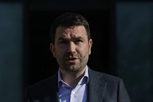 Drulă, despre retragerea lui Vlad Gheorghe: Eu am încredere în alegători, nu cred că pot fi tranzacţionaţi aşa, ca nişte şosete / Cred că e un vot util pentru domnii Orban şi Vlad Gheorghe. O să vedeţi în perioada următoare anumite mişcări, numiri