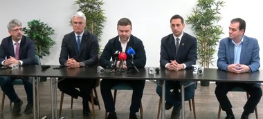 Mai multe personalităţi şi formaţiuni din zona de dreapta, democratică şi pro-europeană îşi anunţă susţinerea comună pentru candidatura lui Ciprian Ciucu la Primăria Capitalei