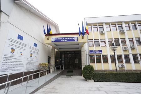 ALEGERI LOCALE PARŢIALE  - Opt candidaţi îşi dispută duminică şefia Consiliului Judeţean Buzău

