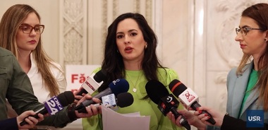 Diana Stoica (USR): Ministrul Mediului a respectat legea, nu a făcut nimic greşit, astfel încât să aibă vreo responsabilitate. Ce vină are, dacă nu a fost informată despre acest risc? De ce se plece un om acasă, doar pentru că nu-i convine PSD?