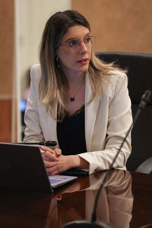 Diana Buzoianu spune că a fost ameninţată de un director implicat în criza apei din Prahova: Pe mine nu mă intimidează lucrurile astea. Dacă aş fi fost speriată de sindicate, nu aş început nici reforma în Romsilva, nici reforma în Apele Române