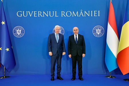 Premierul Ilie Bolojan, întrevedere cu preşedintele Camerei Deputaţilor din Marele Ducat al Luxemburgului, Claude Wiseler / Discuţii despre situaţia de securitate din regiune şi incidentele provocate de drone ruseşti care au căzut pe teritoriul NATO